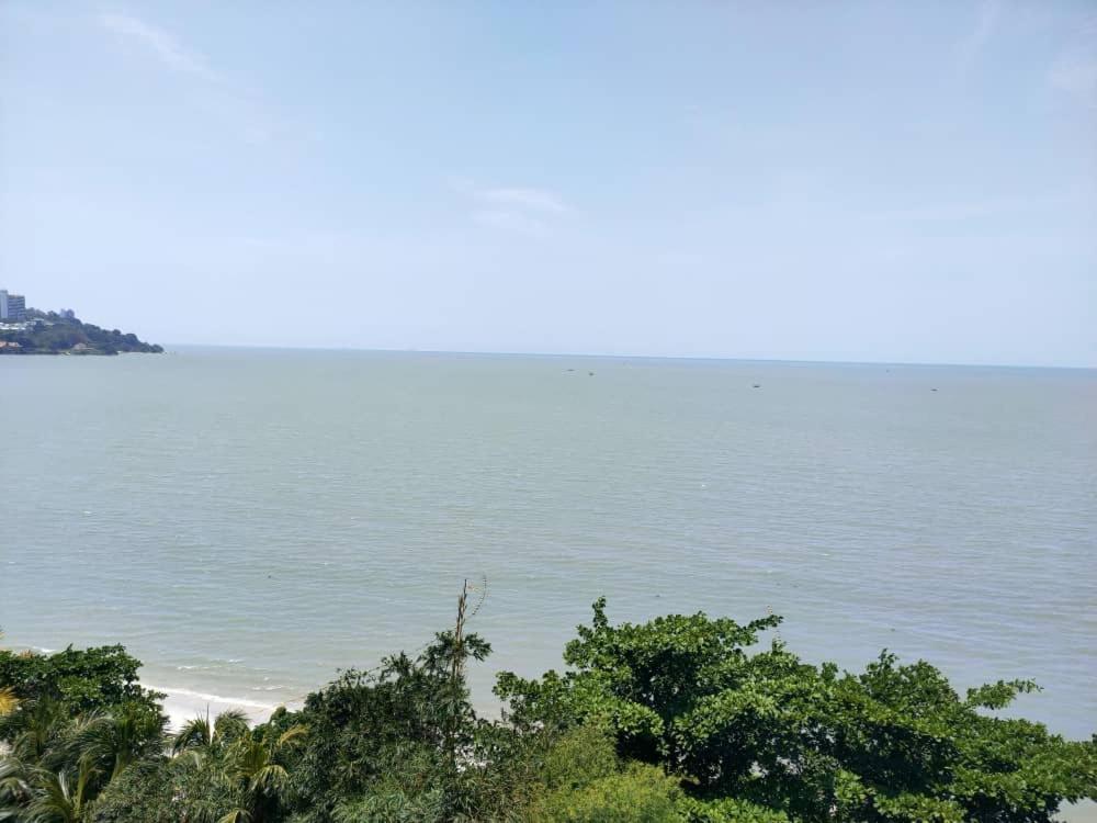 Beachfront Full Sea Penang Tanjung Bungah  Eksteriør billede